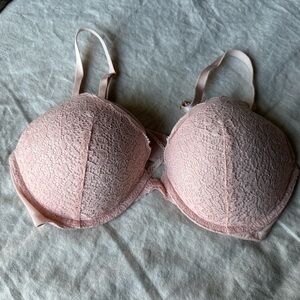Victoria’s Secret bra 34D